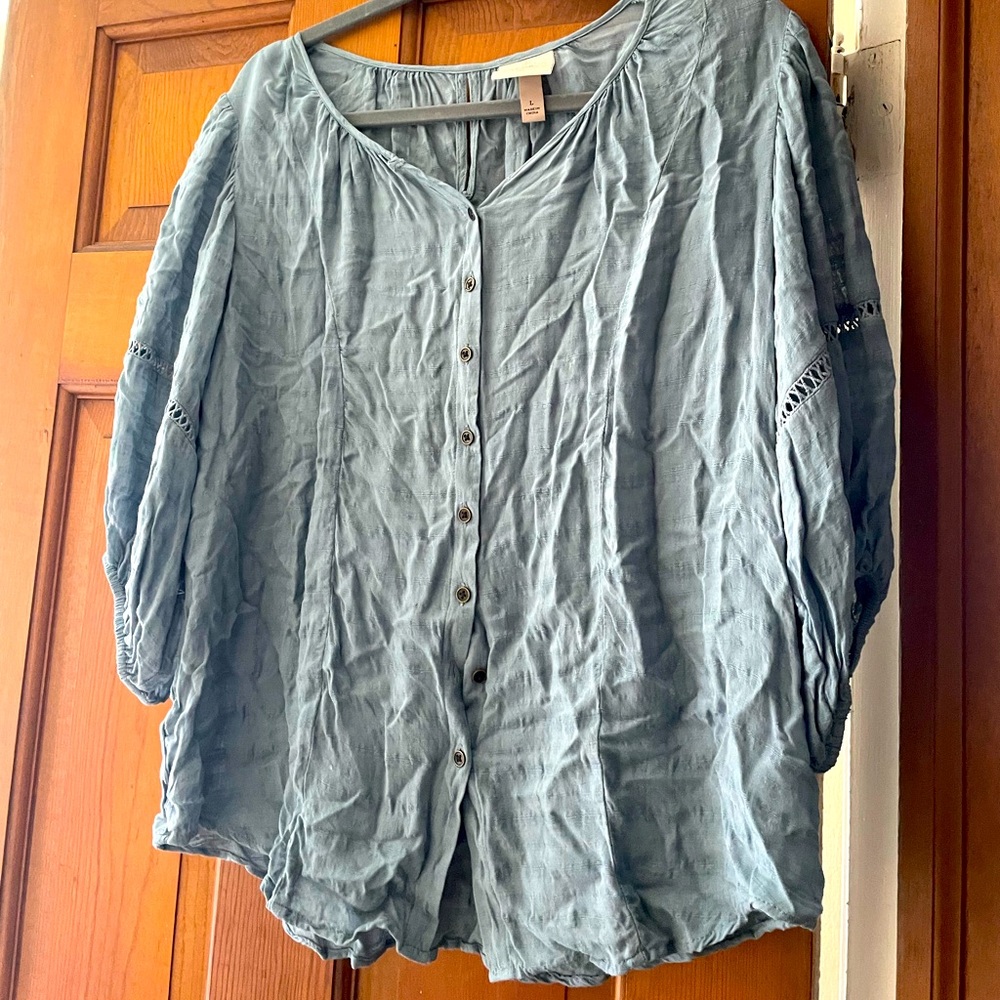 Knox Rose Baby blue blouse